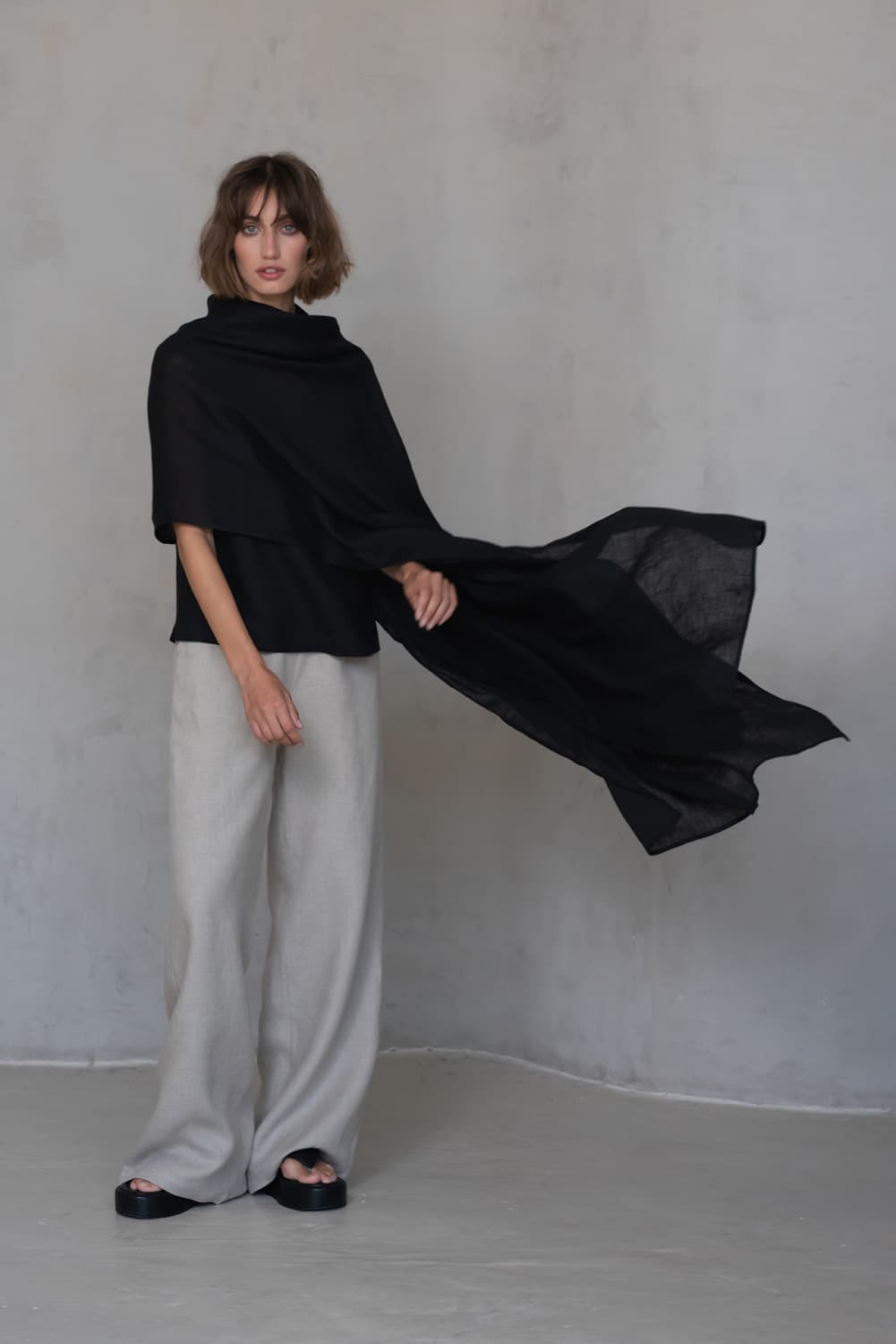 Black Gauze Linen Scarf - thumbnail 5