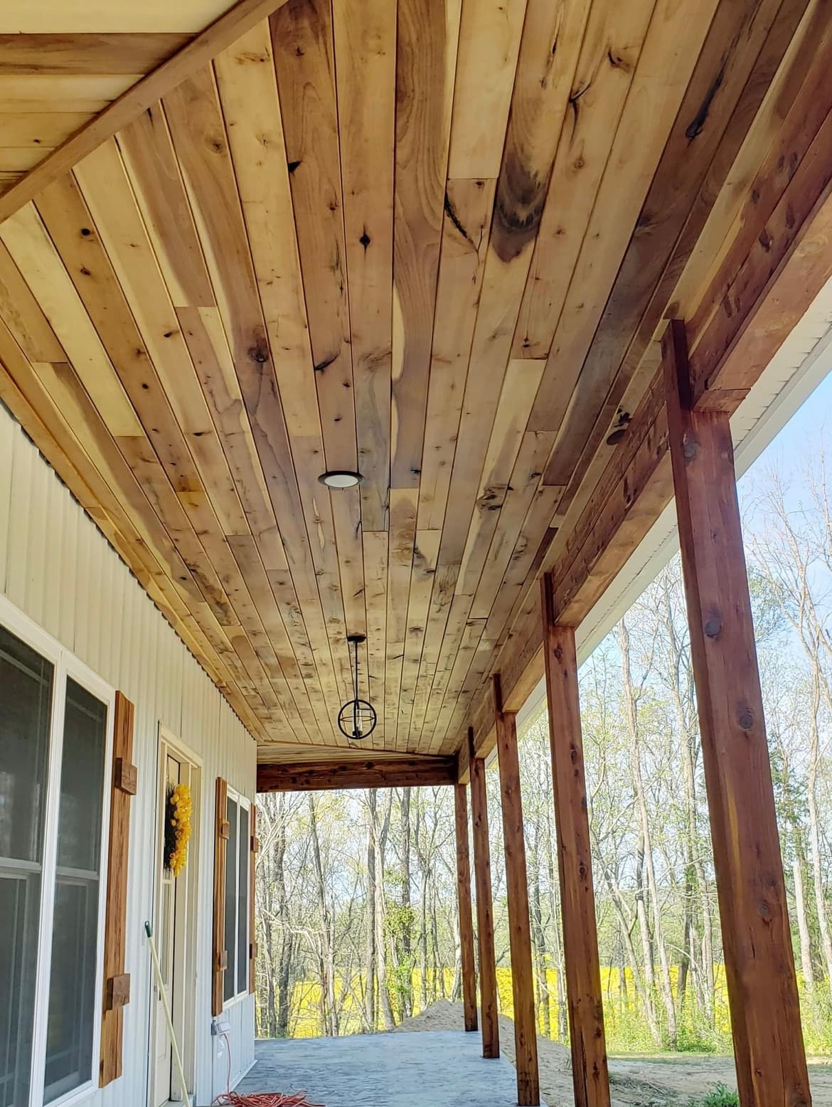 Rustic Poplar Shiplap Nickel Gap