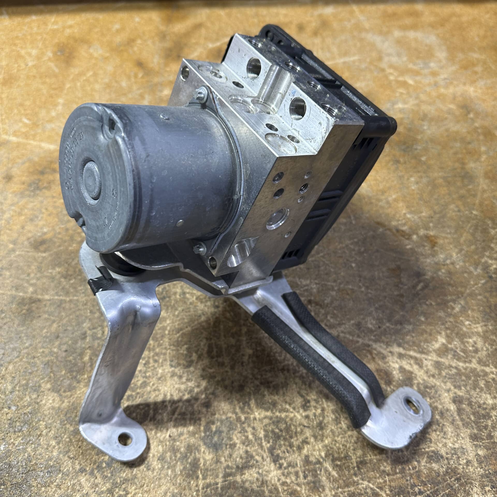2020 R8 V10 AWD ABS Pump
