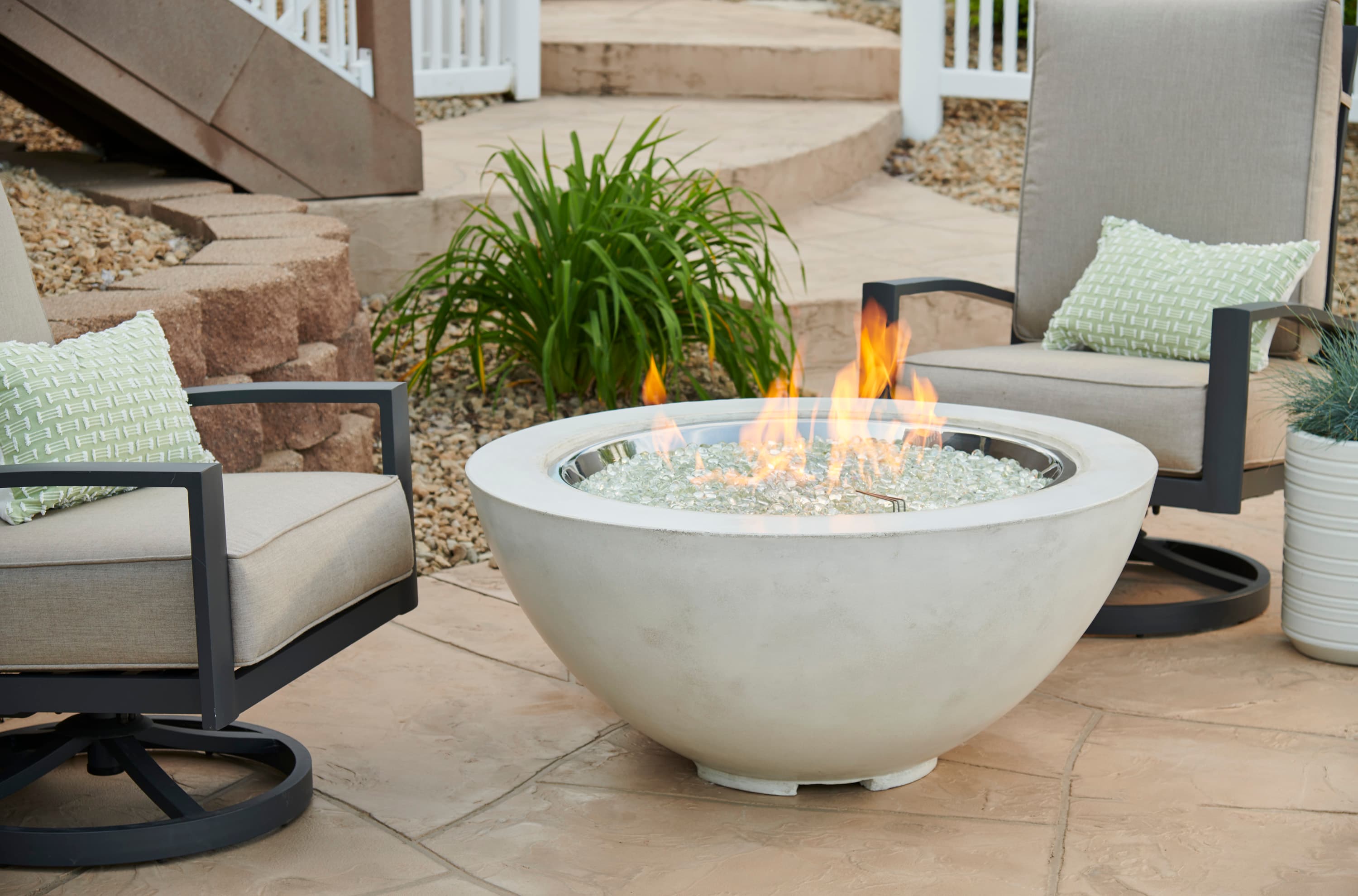 White Cove 30″ Gas Fire Pit Bowl by Outdoor Greatroom Company
