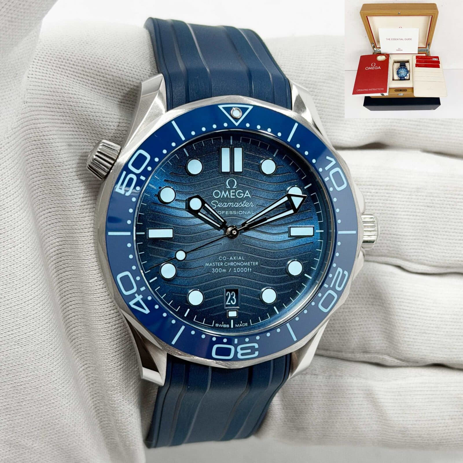 2026 Omega Seamaster Diver 300 M Summer Blue 210.32.42.20.03.002 42MM B/p