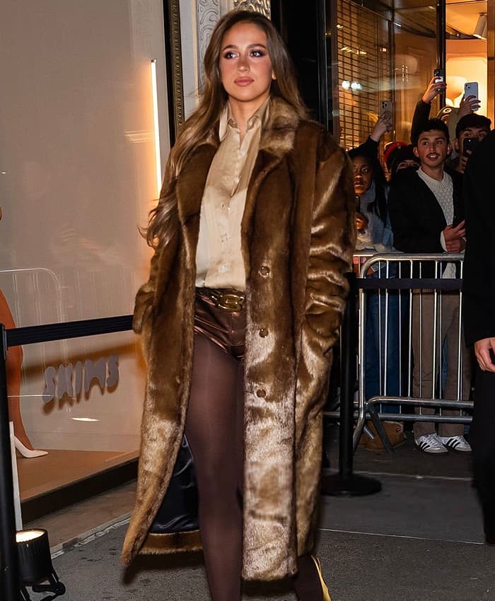 Tate McRae Brown Fur Coat