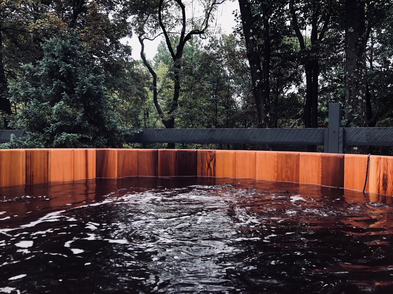 8′ Round Cedar Hot Tub