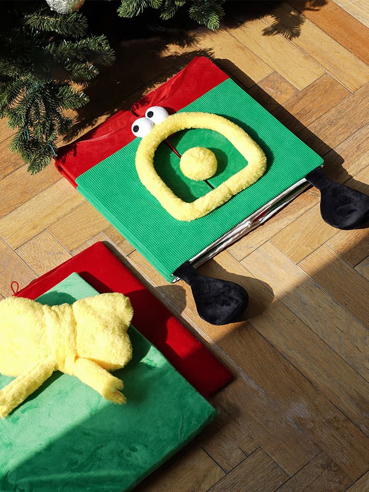 Foldable Christmas Gift Box Cat Bed - thumbnail 6