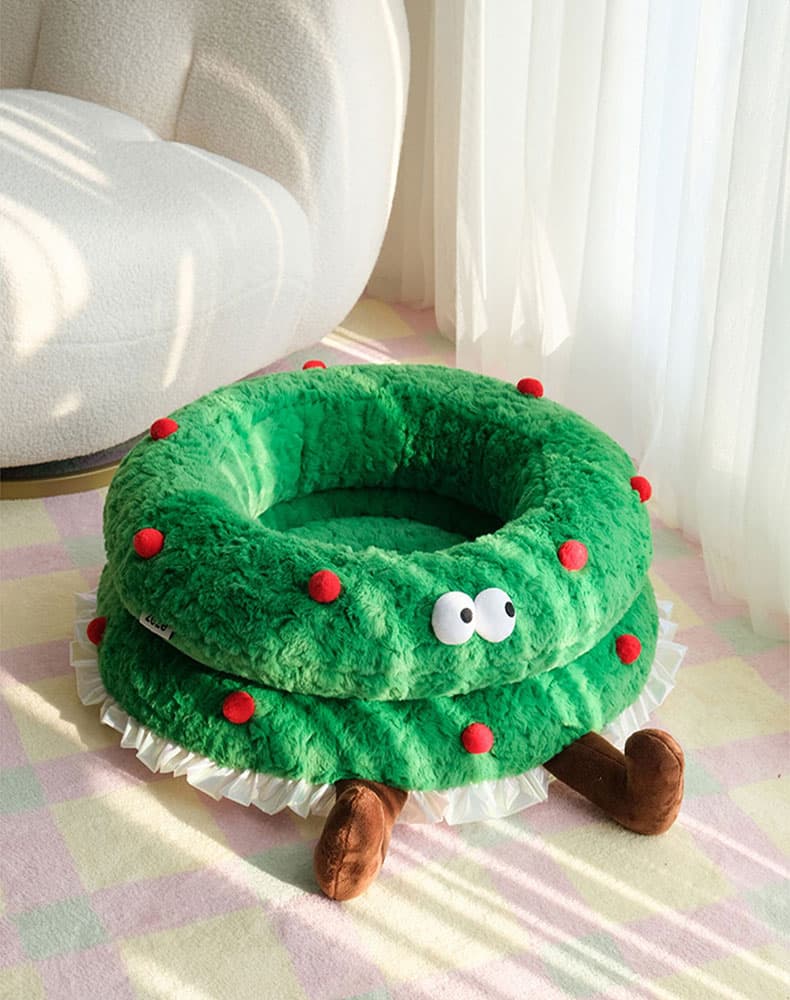 Christmas Wreath Shaped Cat Bed - thumbnail 5
