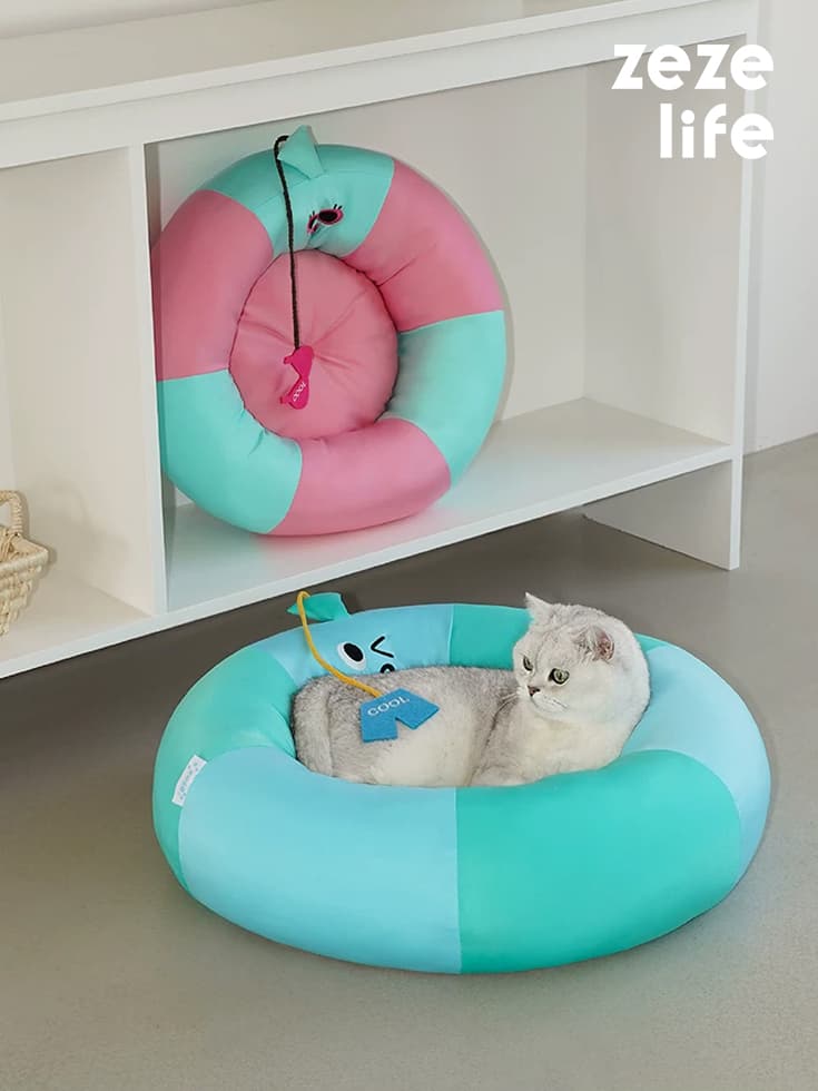 Swim Ring Cat Bed - thumbnail 2