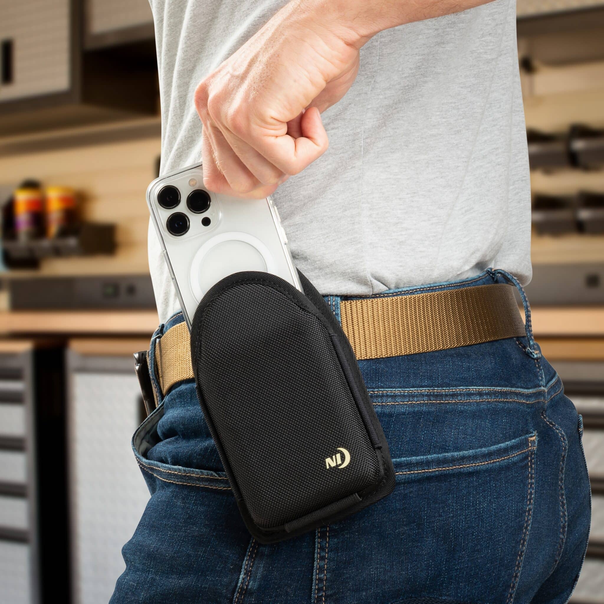 Nite Ize Clip Case Hardshell Universal QuickSlide Holster – XL