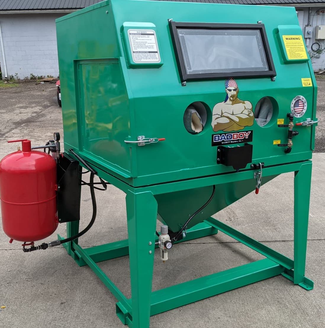 SANDBLASTING CABINET BB3990LED-BVR-PR