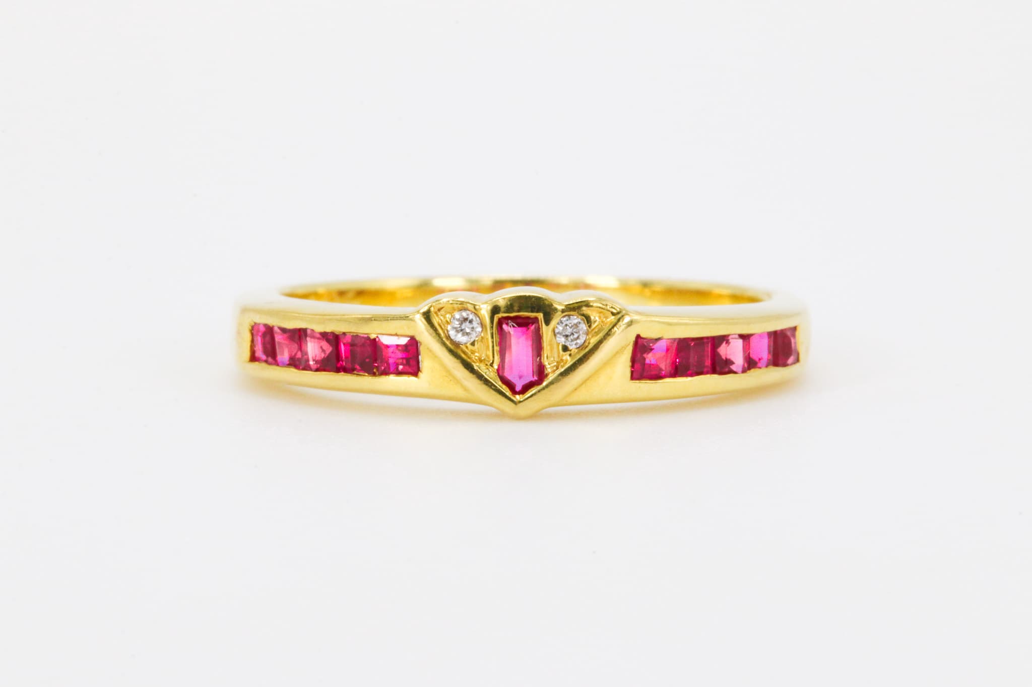 18k Yellow Gold Ruby And Diamond Fashion Ring