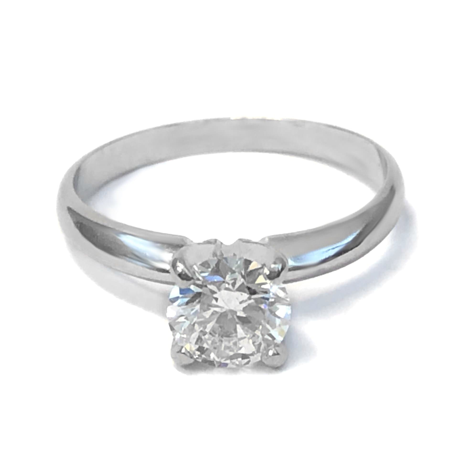 WHITE GOLD DIAMOND SOLITAIRE RING
