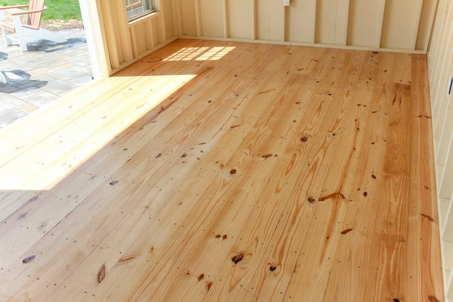 2″ Knotty Pine Flooring